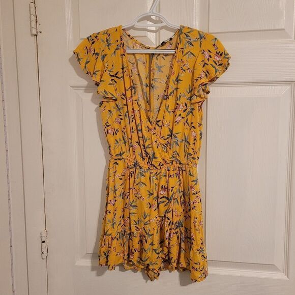 American eagle outfitters floral romper - Picture 2 of 8